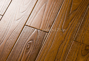 奥丽特地板综合指南 品质评估与真假鉴别全解析